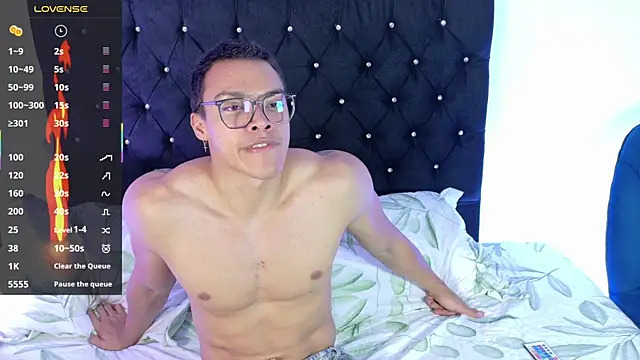 Snapshot of adriel_escalante chatting on July 2026 03:22:01 AM adriel escalante online show from July 2026 03:22:01 AM