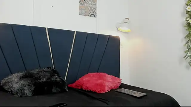 hotvain cum23 online show from October 2025 08:37:01 AM