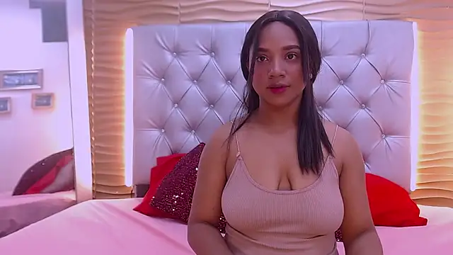 Snapshot of SofyTaylori chatting on October 2025 07:09:02 PM SofyTaylori online show from October 2025 07:09:02 PM