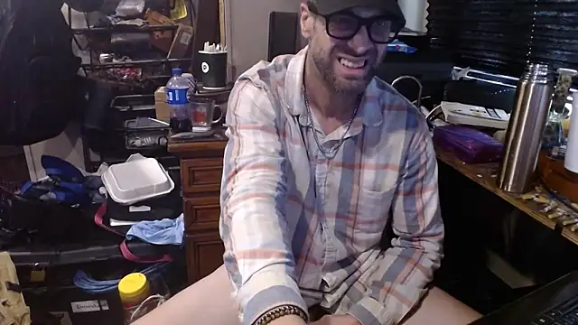 PeterHanglin online show from April 2026 05:17:01 PM