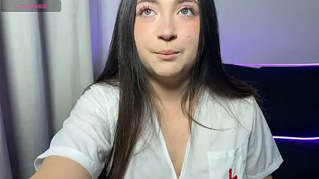 valentinauwu online show from October 2025 01:15:01 AM