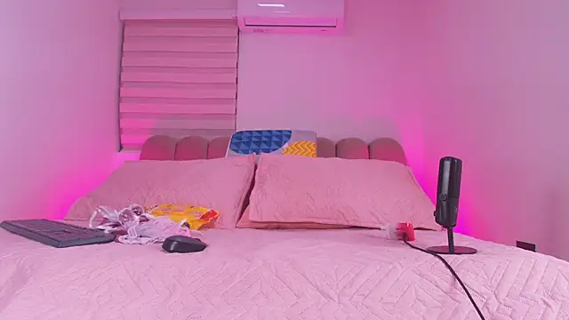 abbyrouss  online show from November 2025 03:10:02 AM