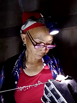 -Xuka-200 online show from November 2025 01:31:01 PM