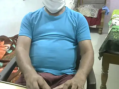 Famit025 online show from April 2026 05:30:02 PM