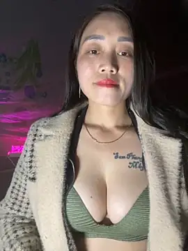 chipp-bong online show from November 2025 01:36:01 PM