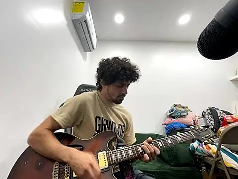 Snapshot of Stringin69 chatting on November 2025 08:13:02 PM Stringin69 online show from November 2025 08:13:02 PM