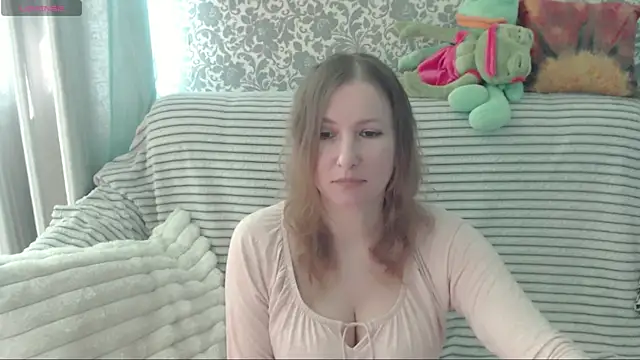 Snapshot of LesanaMagic chatting on June 2026 02:23:02 PM LesanaMagic online show from June 2026 02:23:02 PM