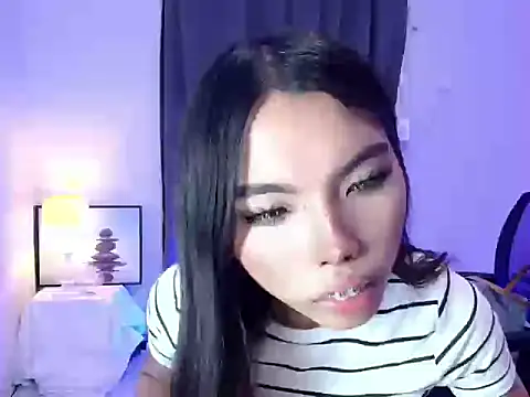 Snapshot of cutie_milker chatting on September 2025 01:44:02 PM cutie milker online show from September 2025 01:44:02 PM