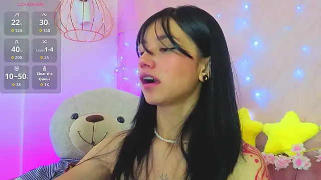 Snapshot of april_bennett chatting on May 2026 12:43:01 PM april bennett online show from May 2026 12:43:01 PM