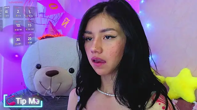 Snapshot of april_bennett chatting on June 2026 01:43:01 PM april bennett online show from June 2026 01:43:01 PM