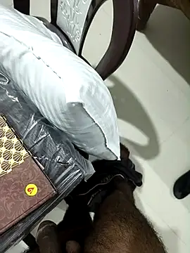 Snapshot of Chanderi19 chatting on September 2025 04:43:02 PM Chanderi19 online show from September 2025 04:43:02 PM