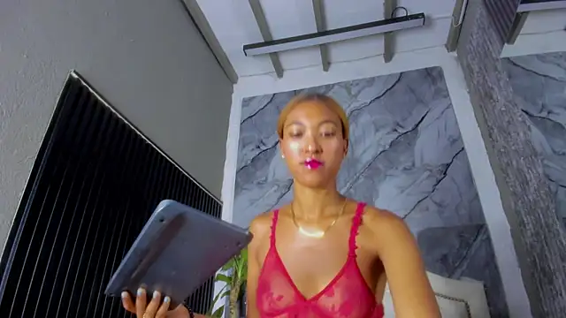 Alisha Ebonyy online show from September 2025 01:00:01 PM