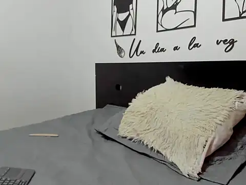 Allison 21  online show from November 2025 03:50:02 AM