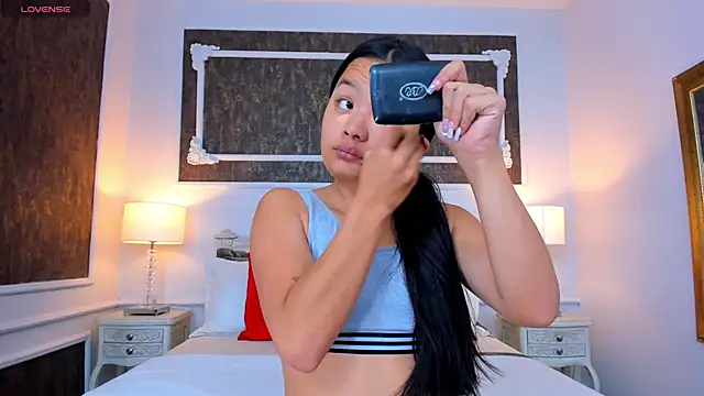 SharonBonet online show from November 2025 11:20:01 AM