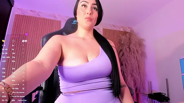 ashly moonn online show from October 2025 02:15:02 PM