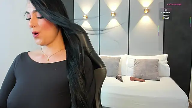 Snapshot of ashly_moonn chatting on June 2026 12:31:02 PM ashly moonn online show from June 2026 12:31:02 PM