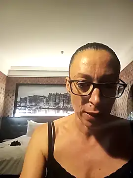 Astrid3 online show from September 2025 08:58:01 PM