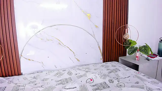 marianarey1  online show from November 2025 08:20:01 PM