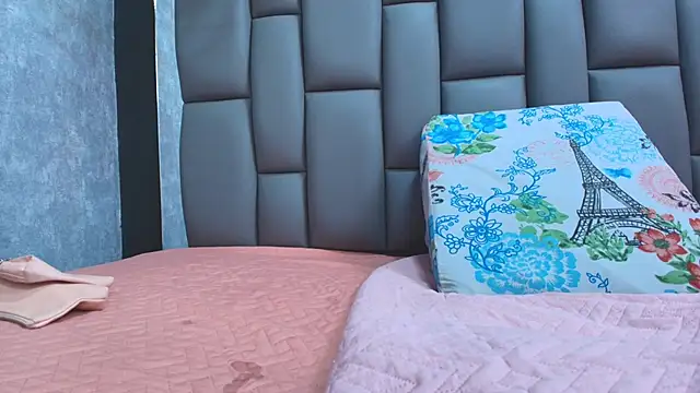 kissme luna online show from September 2025 07:49:01 PM