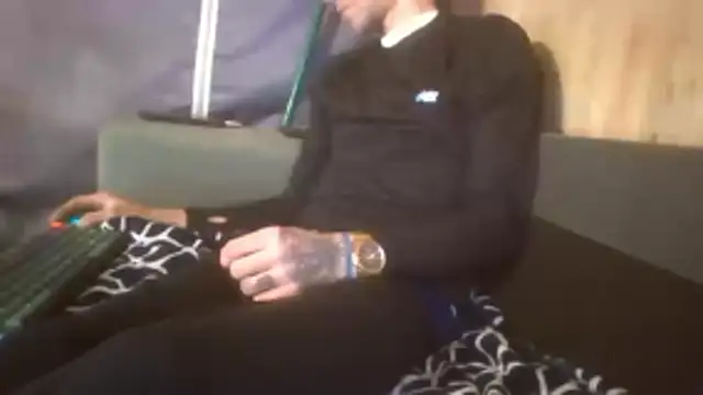 Sillycatfish online show from November 2025 05:40:02 AM