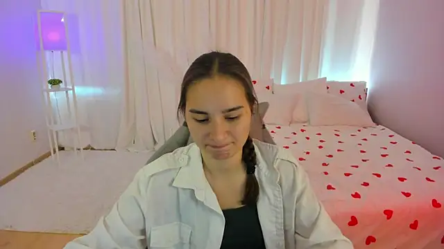 SeraphineClark online show from October 2025 04:46:02 AM