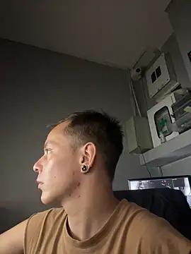 Snapshot of dimitryivanovv chatting on October 2025 08:34:02 AM dimitryivanovv online show from October 2025 08:34:02 AM