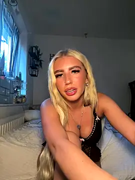 BlondeBetty online show from September 2025 04:56:01 PM