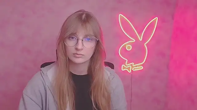 NeyliDream online show from October 2025 12:25:01 PM