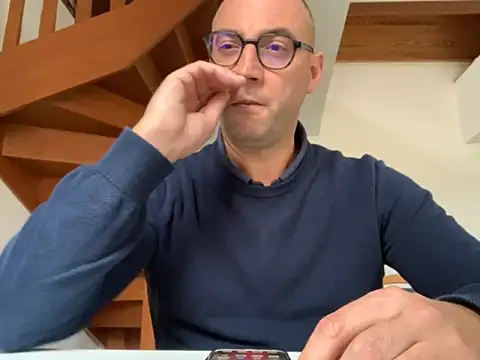 Marronglace1 online show from October 2025 03:42:01 PM