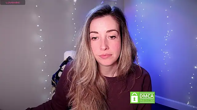 Snapshot of SuggestiveBehavior chatting on November 2025 05:24:01 PM SuggestiveBehavior online show from November 2025 05:24:01 PM