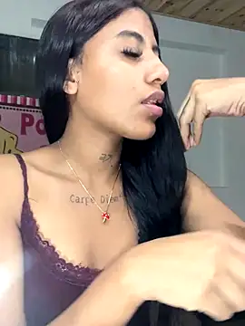 Deysha Garcias online show from October 2025 01:28:01 AM