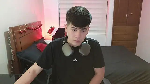 Snapshot of tightncuteass chatting on November 2025 10:43:01 PM tightncuteass online show from November 2025 10:43:01 PM