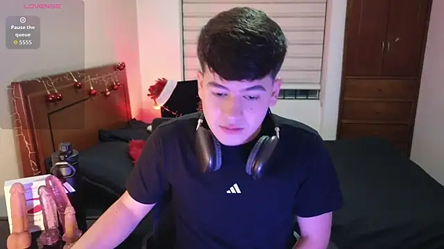 Snapshot of tightncuteass chatting on December 2025 11:21:01 PM tightncuteass online show from December 2025 11:21:01 PM