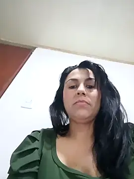 Snapshot of vanessa-titisM chatting on November 2025 03:07:01 AM vanessa-titisM online show from November 2025 03:07:01 AM