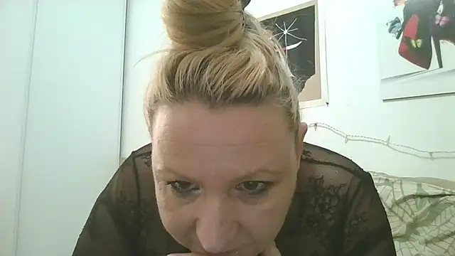 Snapshot of Bakala93 chatting on May 2026 09:31:01 PM Bakala93 online show from May 2026 09:31:01 PM