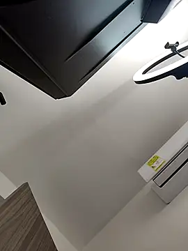 ArielBlossom    online show from October 2025 11:20:02 AM