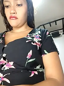 ArielBlossom    online show from February 2026 11:42:02 AM