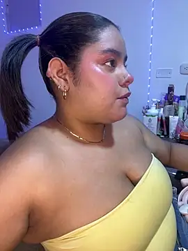Snapshot of Anabelle_00_ chatting on June 2026 04:02:02 AM Anabelle 00 online show from June 2026 04:02:02 AM