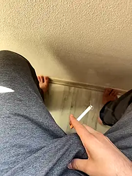 Snapshot of LAZ3R1 chatting on October 2025 06:24:02 AM LAZ3R1 online show from October 2025 06:24:02 AM