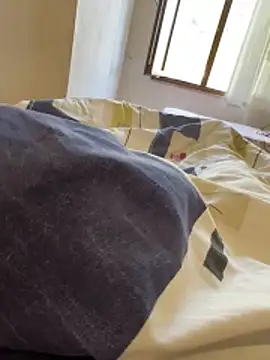 Snapshot of LAZ3R1 chatting on November 2025 10:20:01 AM LAZ3R1 online show from November 2025 10:20:01 AM