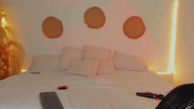 AliisonWells online show from November 2025 09:25:02 PM