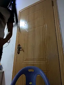 Snapshot of luy-xinh02 chatting on October 2025 02:52:01 AM luy-xinh02 online show from October 2025 02:52:01 AM