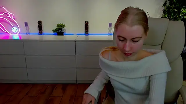 Alina Blonde online show from November 2025 06:38:02 AM