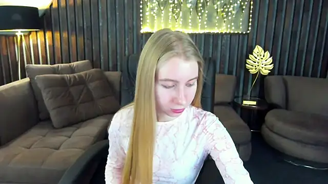 Alina Blonde online show from March 2026 06:41:01 AM