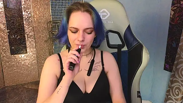 Eniferi online show from November 2025 03:43:02 PM