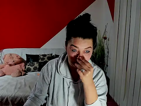 Snapshot of Soffy_Skye chatting on September 2025 03:32:02 AM Soffy Skye online show from September 2025 03:32:02 AM
