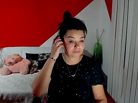 Snapshot of Soffy_Skye chatting on September 2025 03:34:01 AM Soffy Skye online show from September 2025 03:34:01 AM
