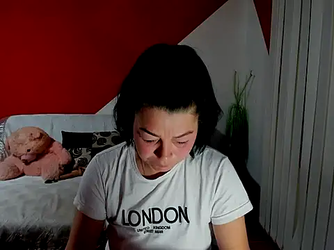 Snapshot of Soffy_Skye chatting on October 2025 03:45:01 AM Soffy Skye online show from October 2025 03:45:01 AM