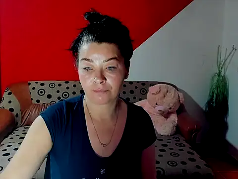 Snapshot of Soffy_Skye chatting on October 2025 03:37:02 AM Soffy Skye online show from October 2025 03:37:02 AM