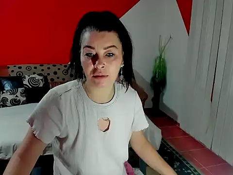 Snapshot of Soffy_Skye chatting on October 2025 03:28:01 AM Soffy Skye online show from October 2025 03:28:01 AM